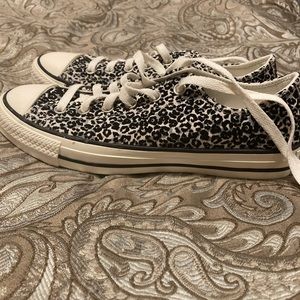 Cheetah bring women’s converse shoes